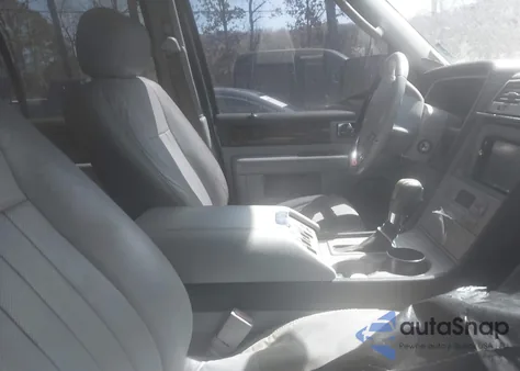 2004 Lincoln Navigator z USA, uszkodzony, nr VIN 5LMFU28R74LJ34613